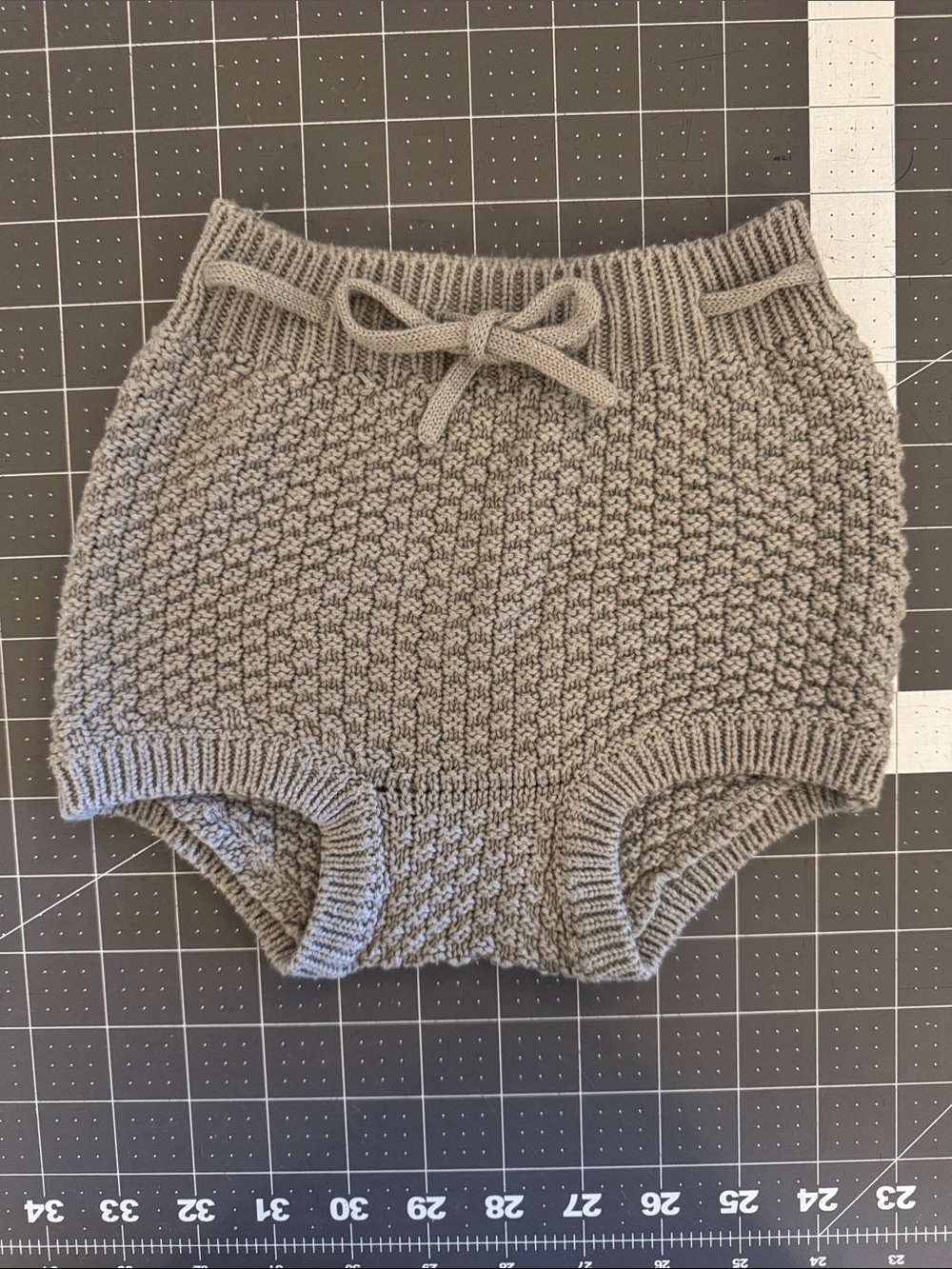 Quincy Mae Knit Baby Bloomers in Gray